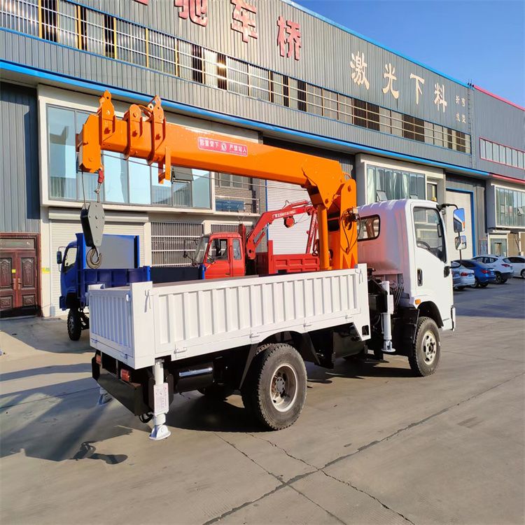 藁城区三轮随车吊定制 农用改装机自备吊中瑞长期出售